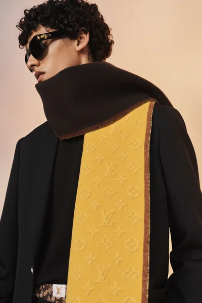 Look 3